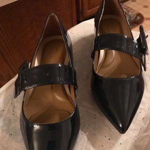 Aerosols patent leather flats